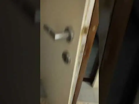 Puerta restaurada en Barcelona