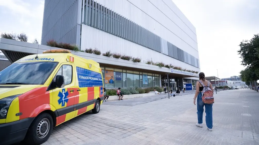 CEAC FP Barcelona Centro de Formacion Profesional Oficial