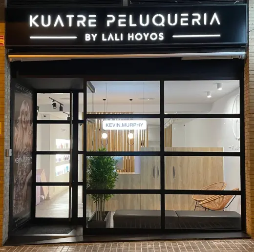 Kuatre Peluqueria - By Lali Hoyos -