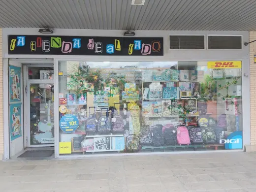 La Tienda De Al Lado