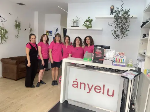 Anyelu Peluqueria Zaragoza
