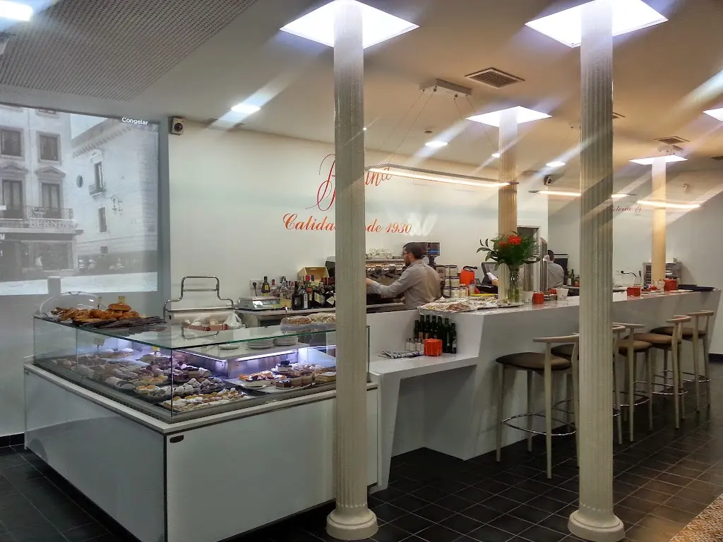 Cafeteria B1930 Gran Via & Pasteleria Bernina Gran Via